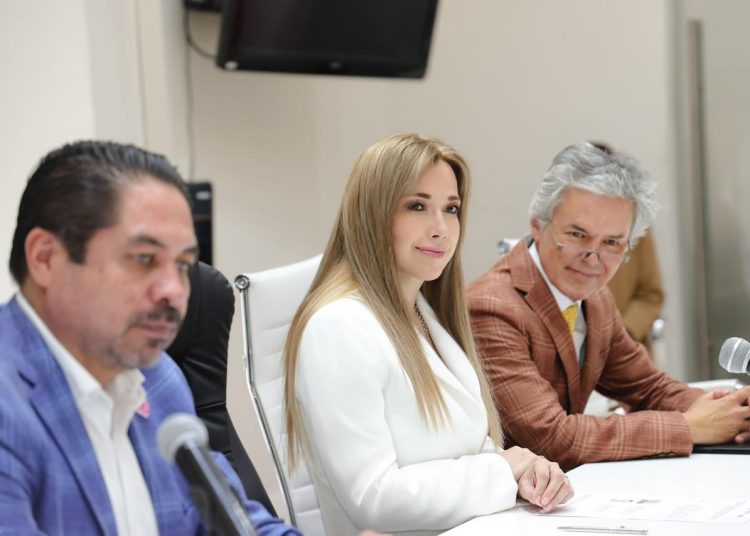 Firma SEDIF convenios estratégicos en beneficio de familias poblanas