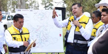 Armenta pide a alcaldes apoyar con agentes viales en obras