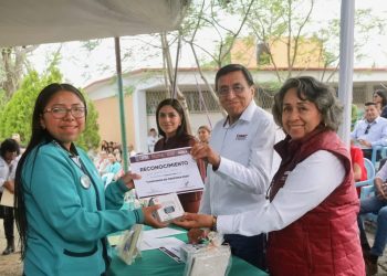 Estudiante del Cobaep representará a Puebla en Concurso Nacional de Oratoria