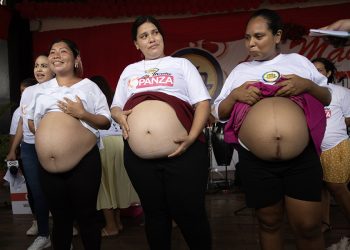 Embarazada de mellizos gana «La Madre Panza 2026»