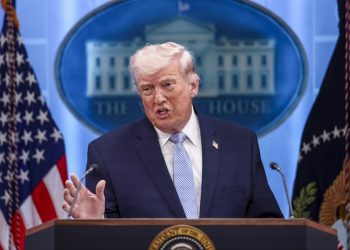 Trump suspende ataque contra Irán por petición árabe