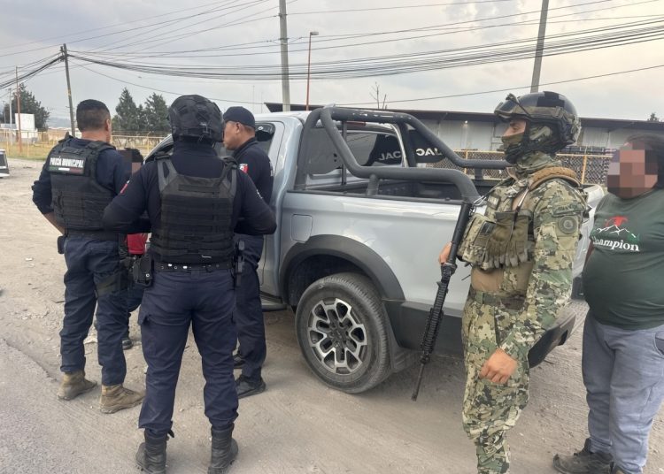 Policía Texmelucan evita posible fraude en la compra de vehículo en Moyotzingo