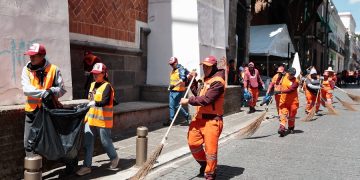 Trabajadores de Limpia protestan por aumento salarial de 4%