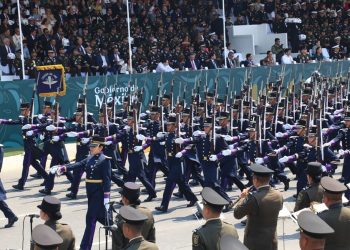 Más de 14 mil personas participaron en el desfile del 5 de Mayo