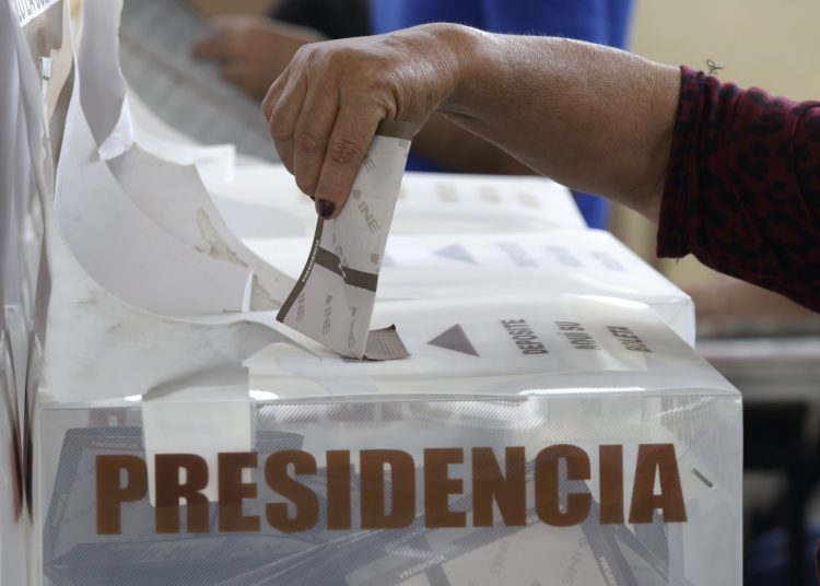 Preparan cascadas de licencias para postularse