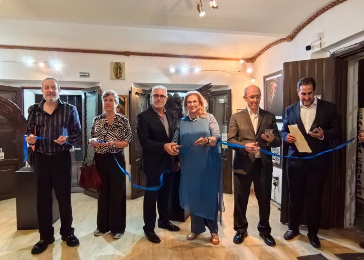 Inauguración de Tres miradas diferentes en la fotografía en Galería Crojash
