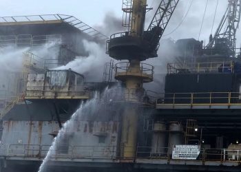 Explosión en plataforma petrolera de California provoca evacuación
