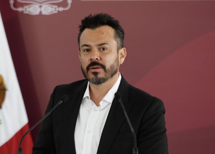 Incremento salarial a maestros costaría 860 mdp