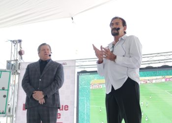 LaVolpe y Herrera debaten sobre el XI ideal de México para el Mundial