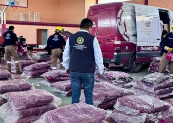 Gobierno del Estado entrega apoyos a afectados por lluvias en Ixtacamaxtitlán