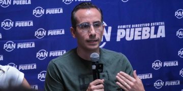 PAN pide someter a consulta aumento al transporte público
