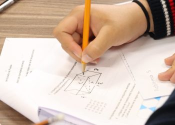 Jóvenes indígenas ponen en alto a Puebla en Olimpiada de Matemáticas