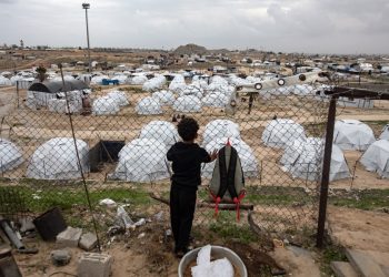 Israel mata a niña de 6 años y a su maestra en Jan Yunis