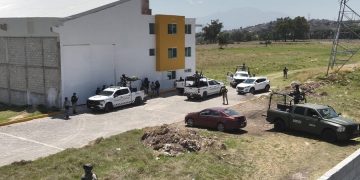 Aseguran tractocamiones y llantas robadas