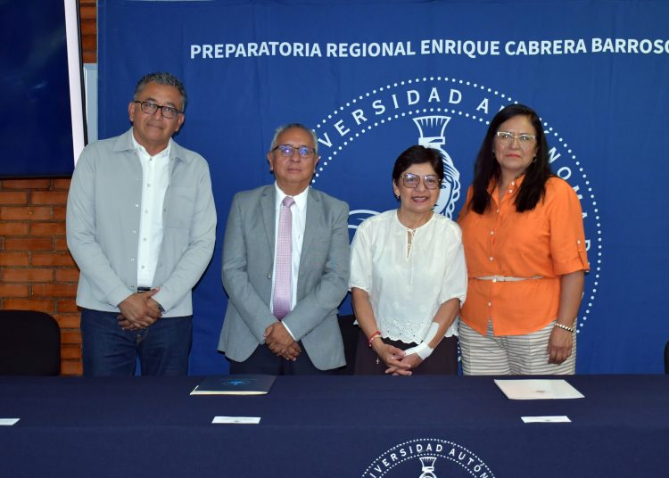 Rectora de la BUAP toma protesta a directora de la prepa regional ‘Enrique Cabrera Barroso’