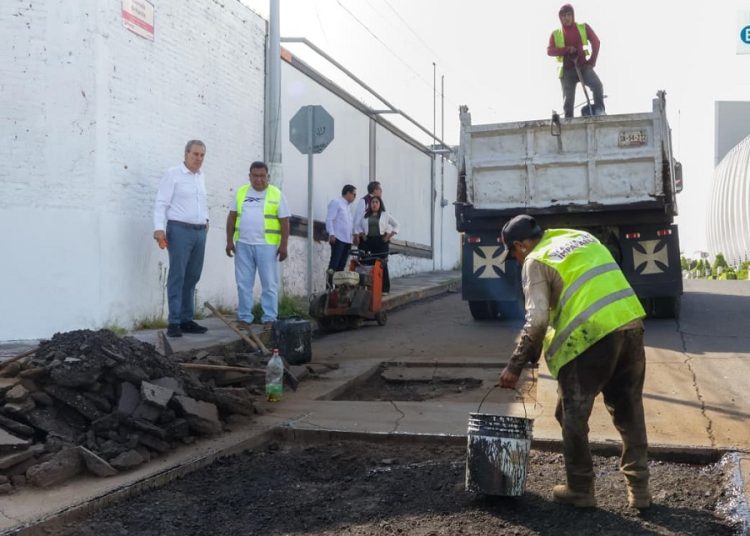 Programa de bacheo continúa atendiendo solicitudes ciudadanas