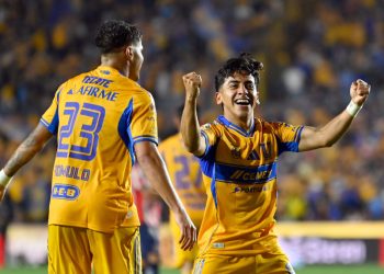 Tigres vence a Chivas y se acerca a semifinales