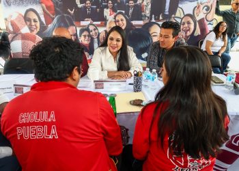 Tonantzin Fernández encabeza Miércoles del Pueblo