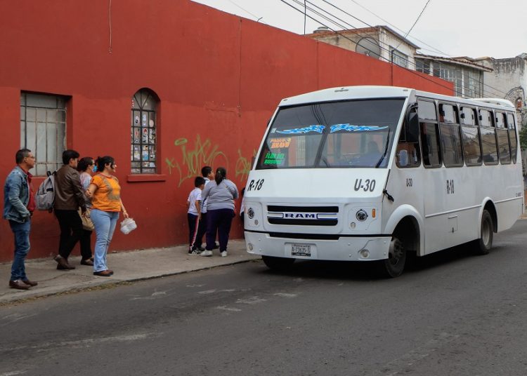 Plantean eliminar descuento estudiantil si sube tarifa del transporte