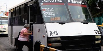 Proponen revisar tarifa del transporte cada 5 años y condicionarla a modernización