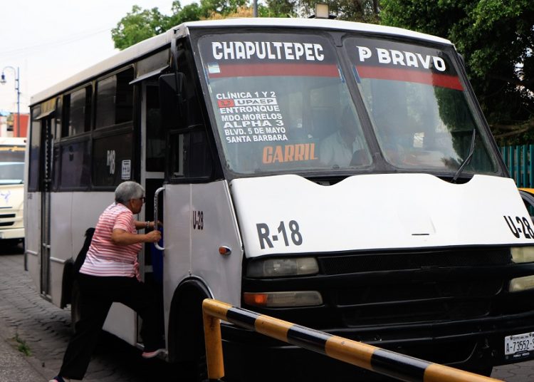 Proponen revisar tarifa del transporte cada 5 años y condicionarla a modernización