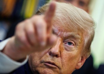 Trump amenaza a Irán tras derribo de helicóptero