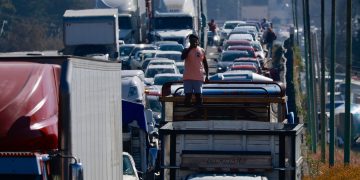 Transportistas anuncian bloqueos carreteros durante el Mundial 2026