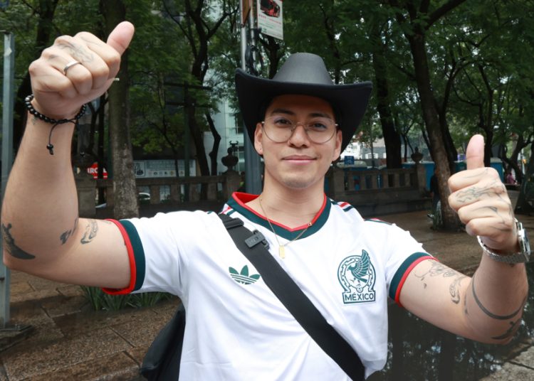 Mexicanos toman las calles antes del duelo con Ecuador
