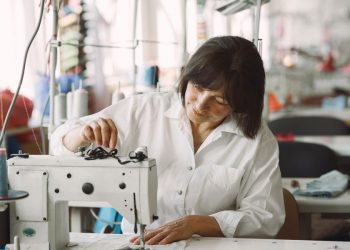 Maquiladoras venden más, pero reducen empleo en Puebla