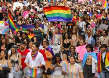 Pide auxilio 34 % de personas LGTBI+ en CDMX por falta de red de apoyo