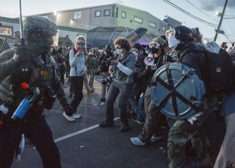 Detenidos en EEUU por protesta contra ICE