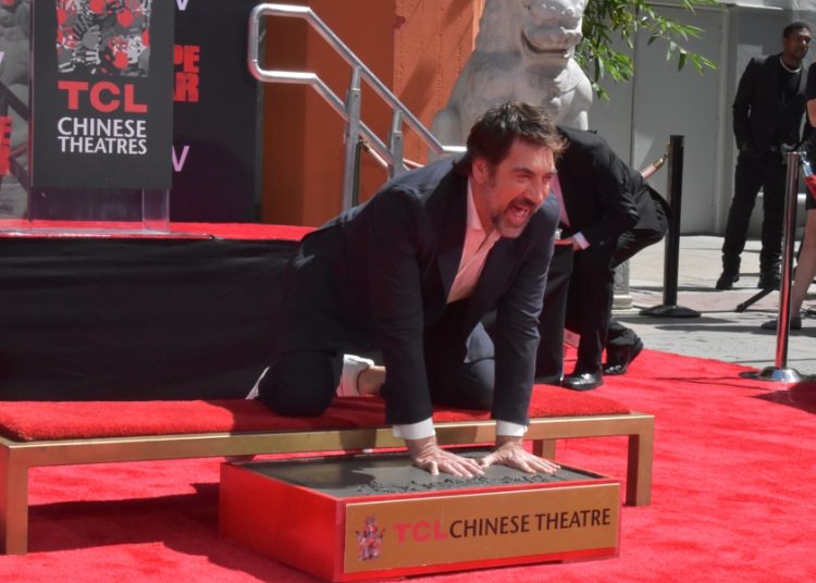 Javier Bardem deja sus huellas en Hollywood