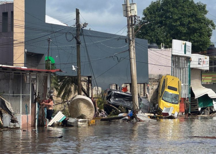 Vigilancia de zonas de baja presión por posibilidad de ciclones