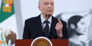 Polémica por patrimonio de exfiscal: diez casas y dos Rolls Royce