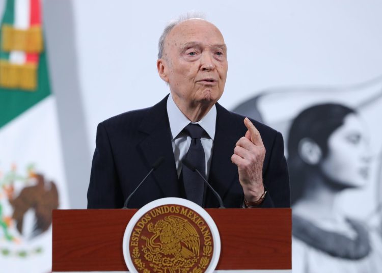 Polémica por patrimonio de exfiscal: diez casas y dos Rolls Royce