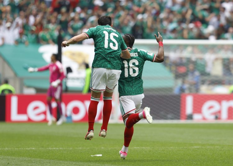 México gana su primer partido inaugural