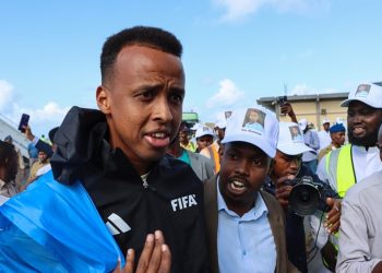 Recibe Somalia como héroe a árbitro vetado por EE.UU.