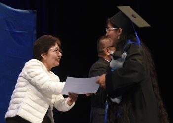 Rectora Lilia Cedillo encabeza graduación del Bachillerato Internacional 5 de Mayo