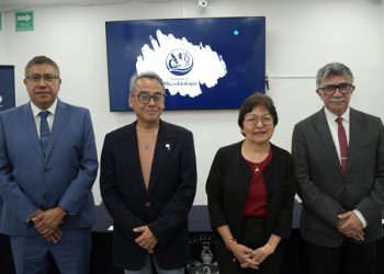 Rectora Lilia Cedillo reconoce la calidad del Posgrado en Microbiología