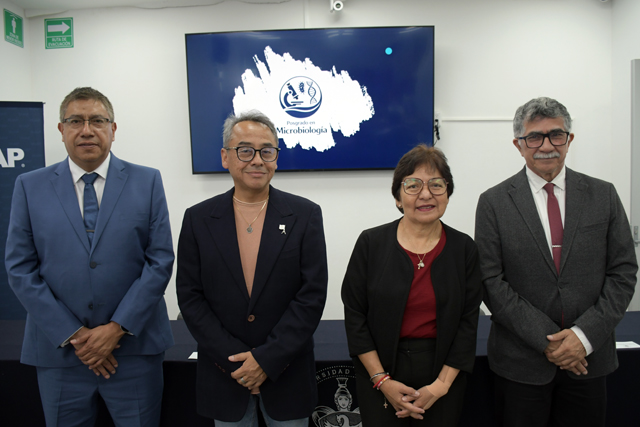 Rectora Lilia Cedillo reconoce la calidad del Posgrado en Microbiología