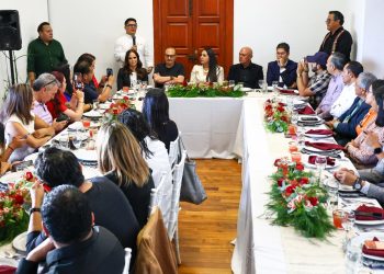 Reconoce Tonantzin Fernández a restaurante Valiente