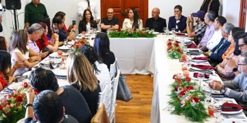 Reconoce Tonantzin Fernández a restaurante Valiente