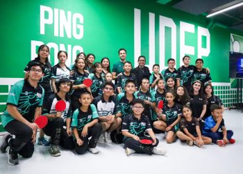 Marcos Madrid inspira a talentos poblanos tras la Olimpiada Nacional