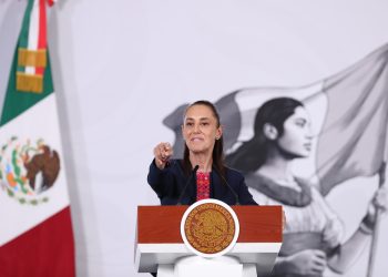 Mantiene estable Sheinbaum aprobación