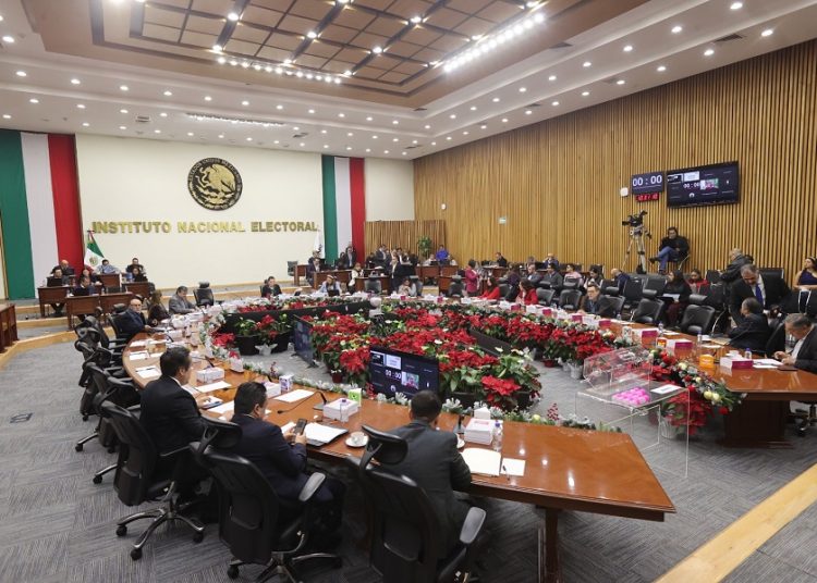 INE multa con 5.8 mdp a partidos políticos en Puebla