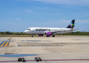 Sumó 99 pasajeros el primer vuelo Puebla–Ixtapa Zihuatanejo