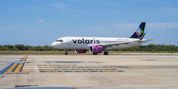 Sumó 99 pasajeros el primer vuelo Puebla–Ixtapa Zihuatanejo