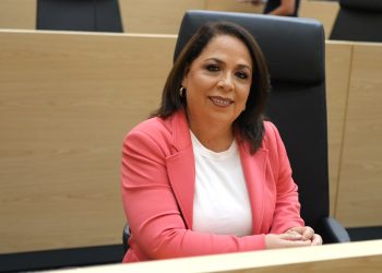 Buscan sancionar penalmente la falsificación de equipo e insignias para simular autoridad