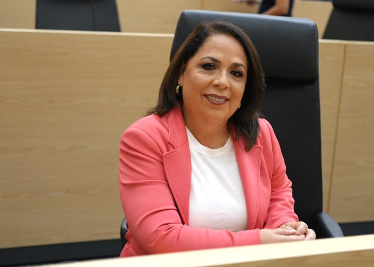 Buscan sancionar penalmente la falsificación de equipo e insignias para simular autoridad