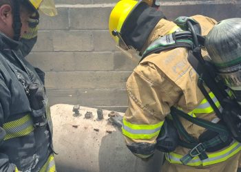 Protección Civil atiende explosión por abastecimiento de gas